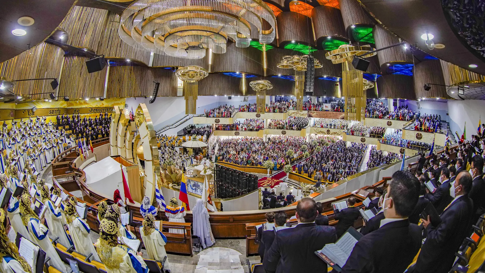 En Guadalajara, se encuentra el templo de Hermosa Provincia donde más de 12 mil personas se dieron cita para celebrar la Santa Cena con un porcentaje de fieles provenientes del estado de Jalisco